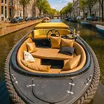 Tekne Luxury Houseboat Amsterdam