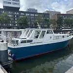 Luxury Houseboat Bådhotel