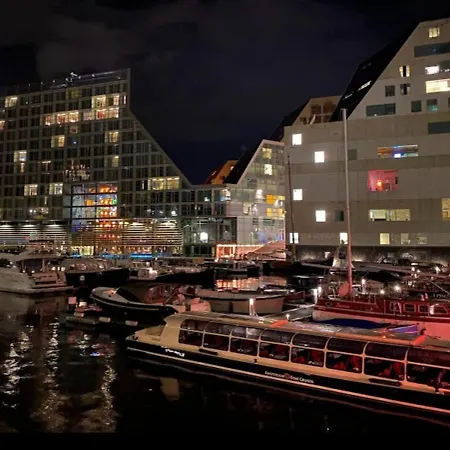 Botel Luxury Houseboat *