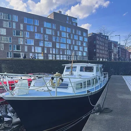 Botel Luxury Houseboat