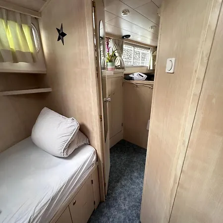 Luxury Houseboat Amsterdam