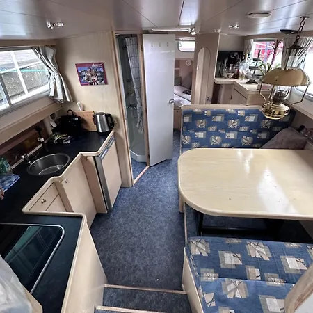 Úszó hotel Luxury Houseboat Amszterdam