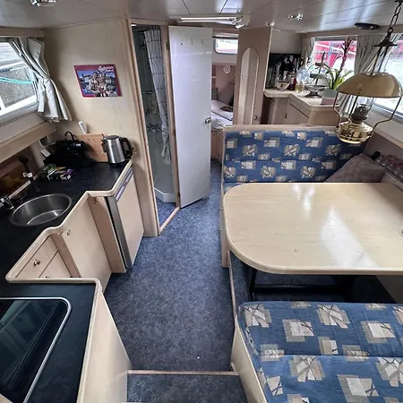 Luxury Houseboat Πλωτό κατάλυμα *